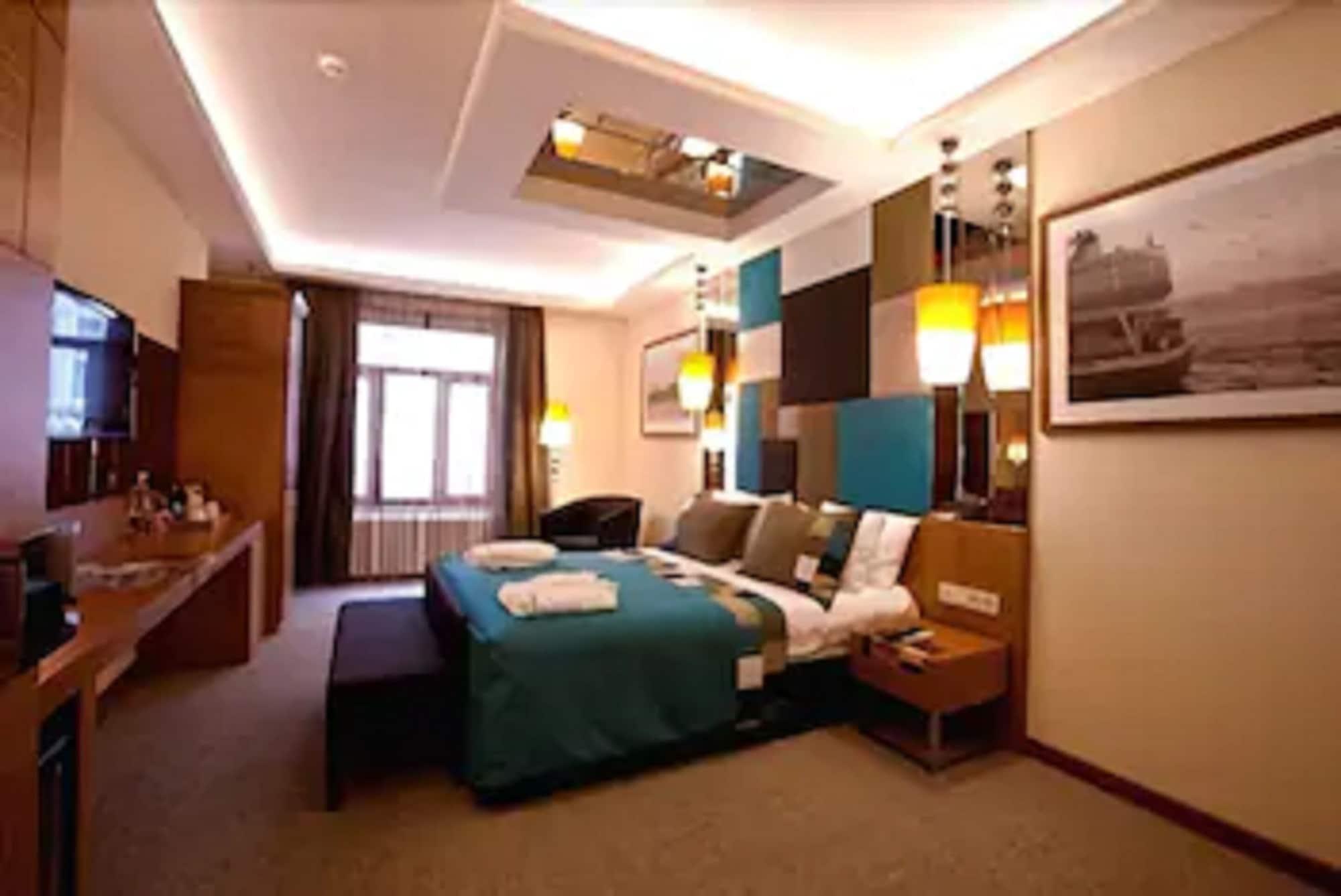 Collage Pera Hotel İstanbul Dış mekan fotoğraf